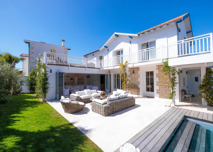 Les Peupliers Avec Piscine Privee Et Sauna Villa Royan