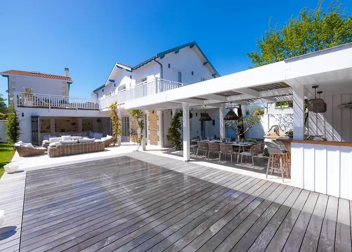 Les Peupliers Avec Piscine Privee Et Sauna Villa Royan